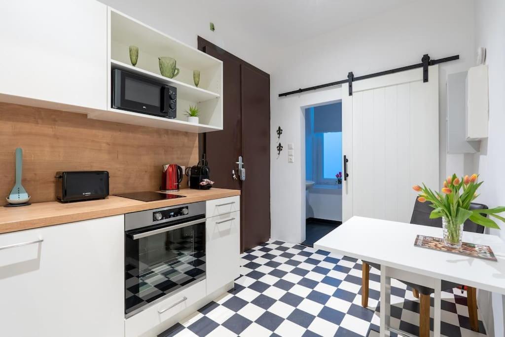 Practical 1Br Flat By Center By Hm Daire Viyana Dış mekan fotoğraf