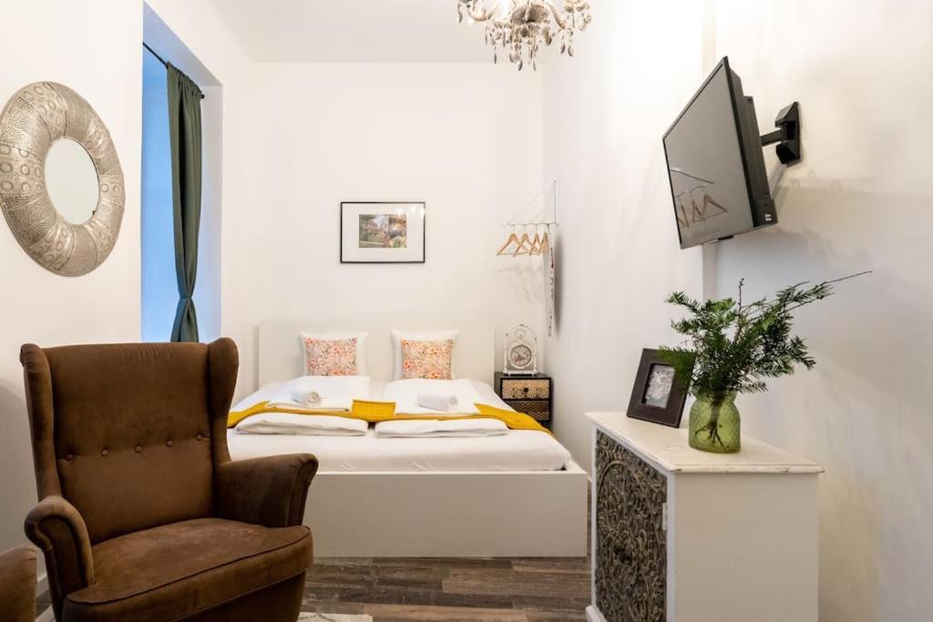 Practical 1Br Flat By Center By Hm Daire Viyana Dış mekan fotoğraf